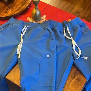 Figs high waisted Yola scrub pants